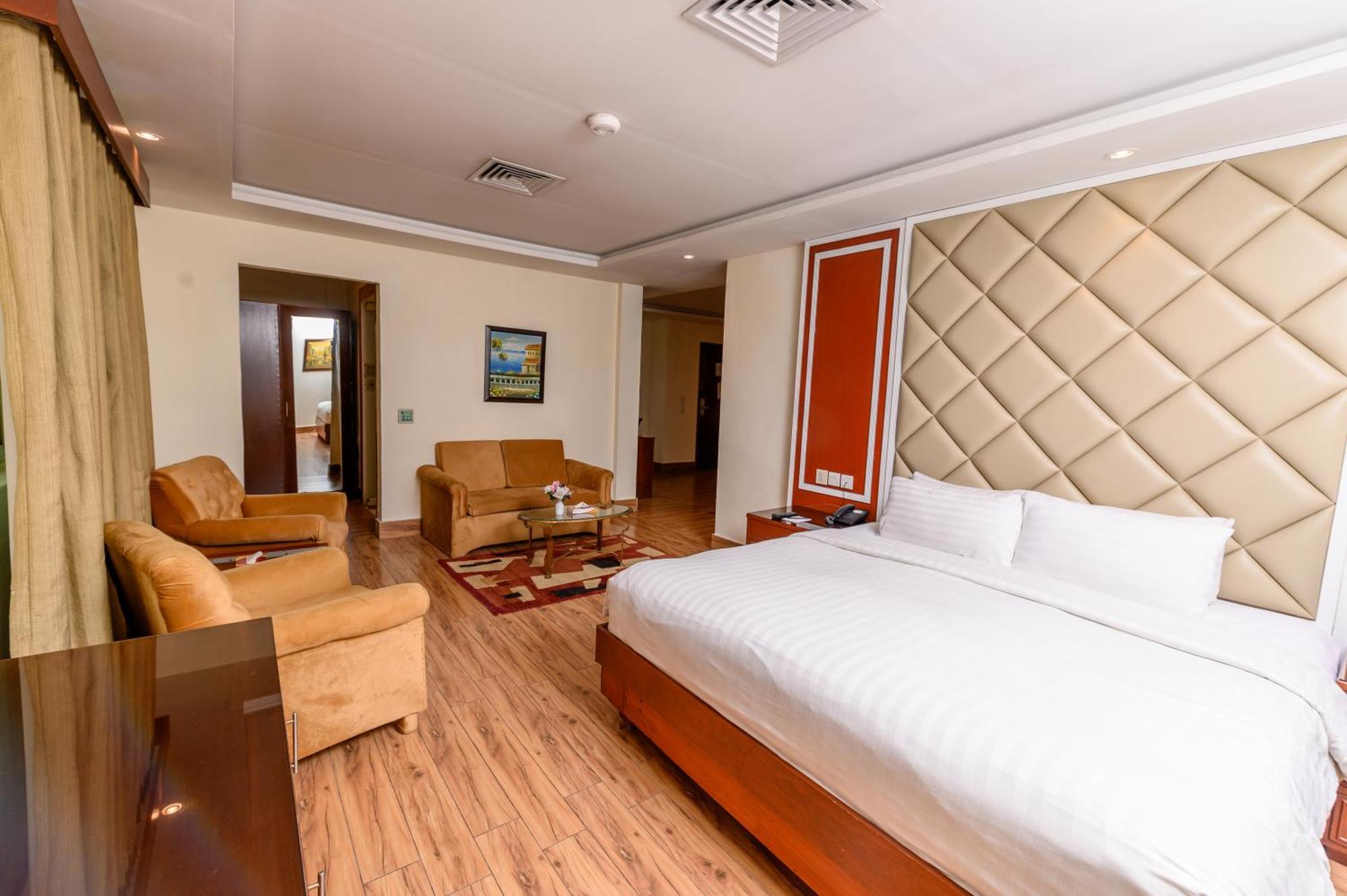 Hotel One Faisalabad Exterior foto